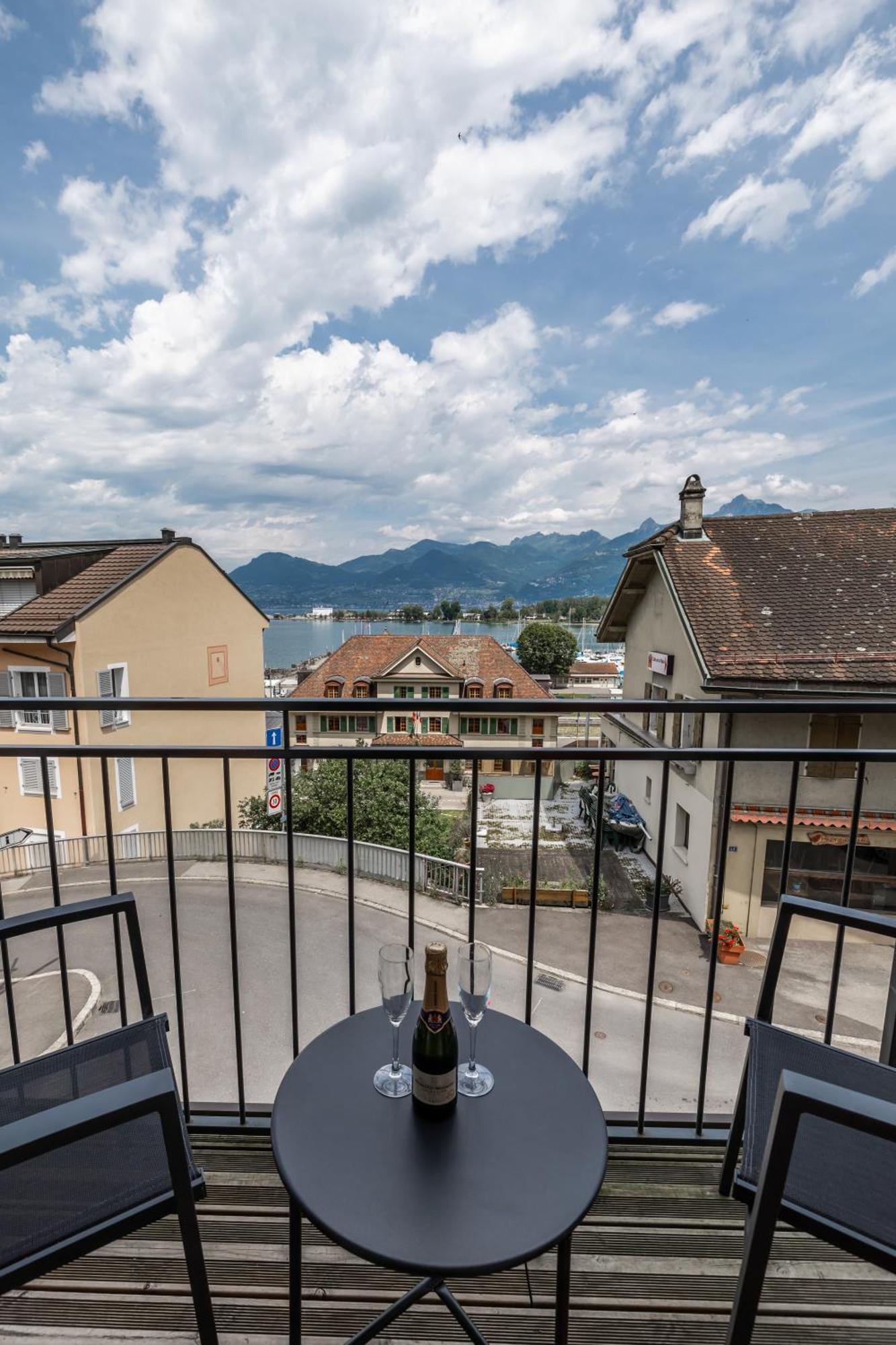 Aloha Chambres Port-Valais Exterior photo